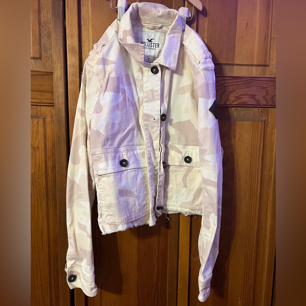 hollister camo white/pink size small